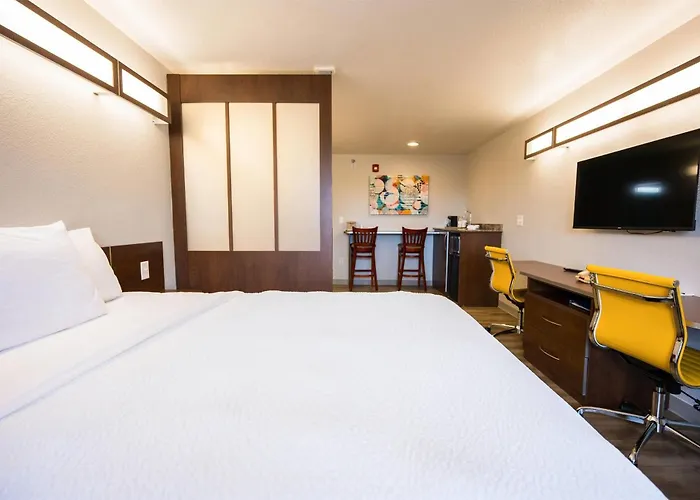 Microtel & 2*