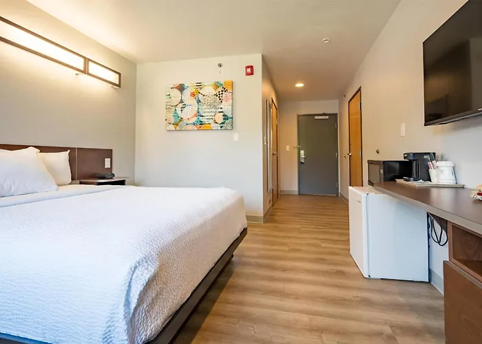 Microtel & Hotel Cheyenne